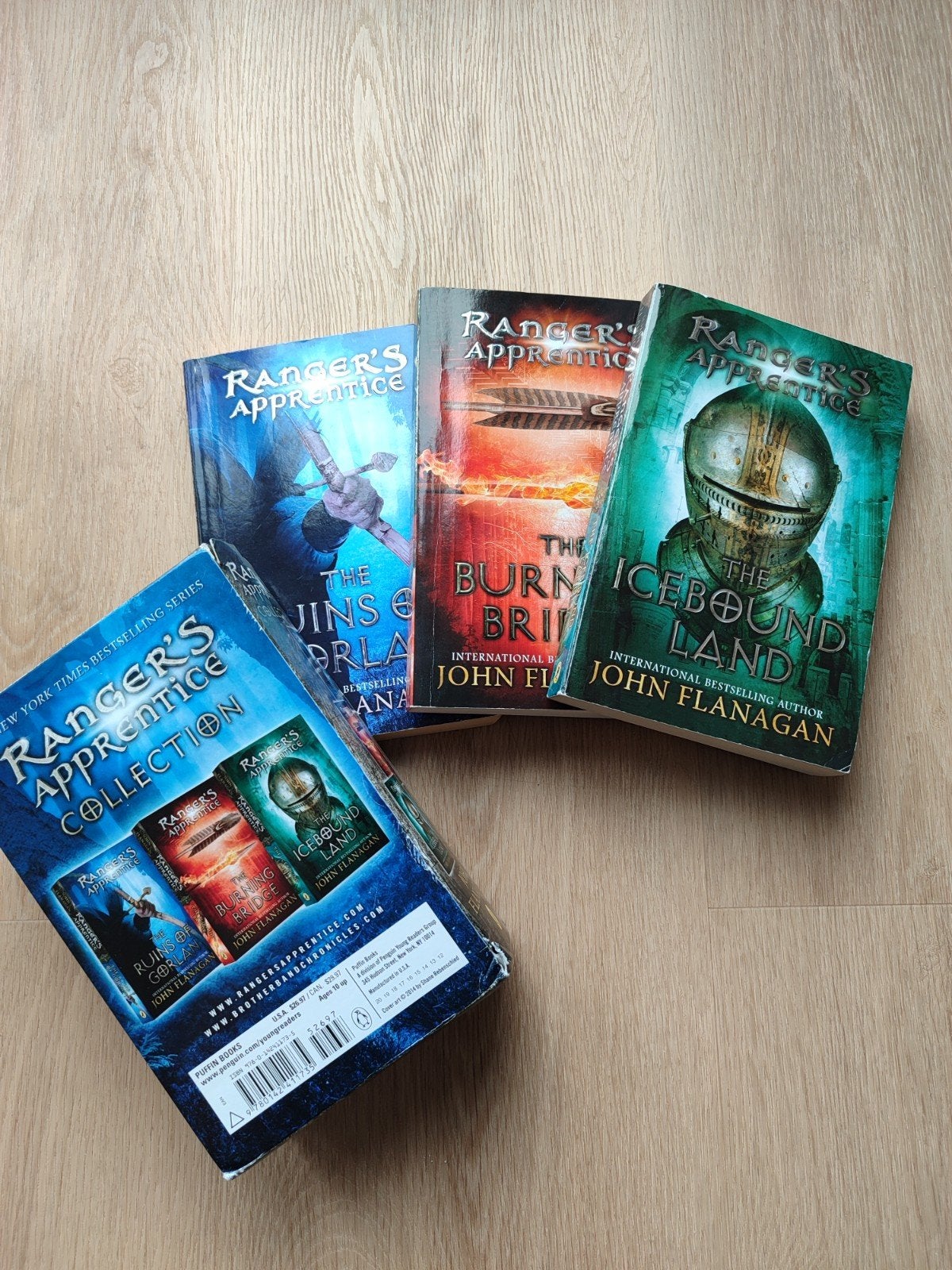 Ranger's Apprentice Collection - John Flanagan (3 boeken), Boeken, Ophalen of Verzenden, Gelezen, John Flanagan