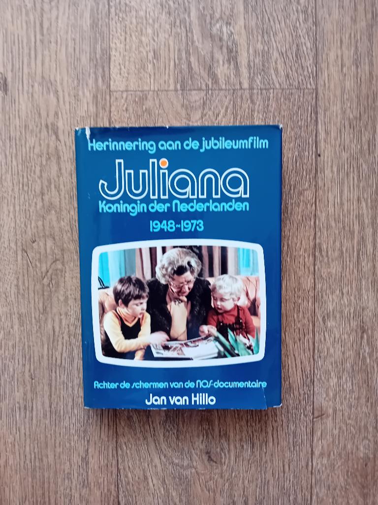 Boek - Juliana, Ophalen of Verzenden, 20e eeuw of later, Gelezen