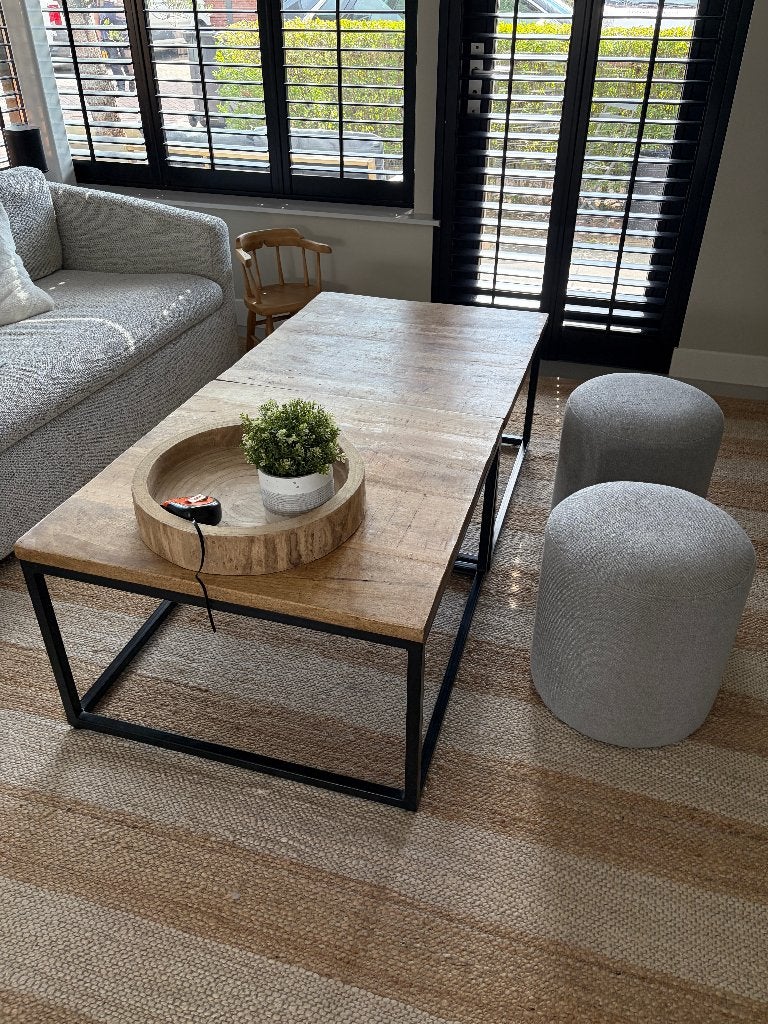 Twee salontafels (mango hout, zwart stalen frame), Gebruikt, 50 tot 100 cm, Vierkant, 50 tot 100 cm