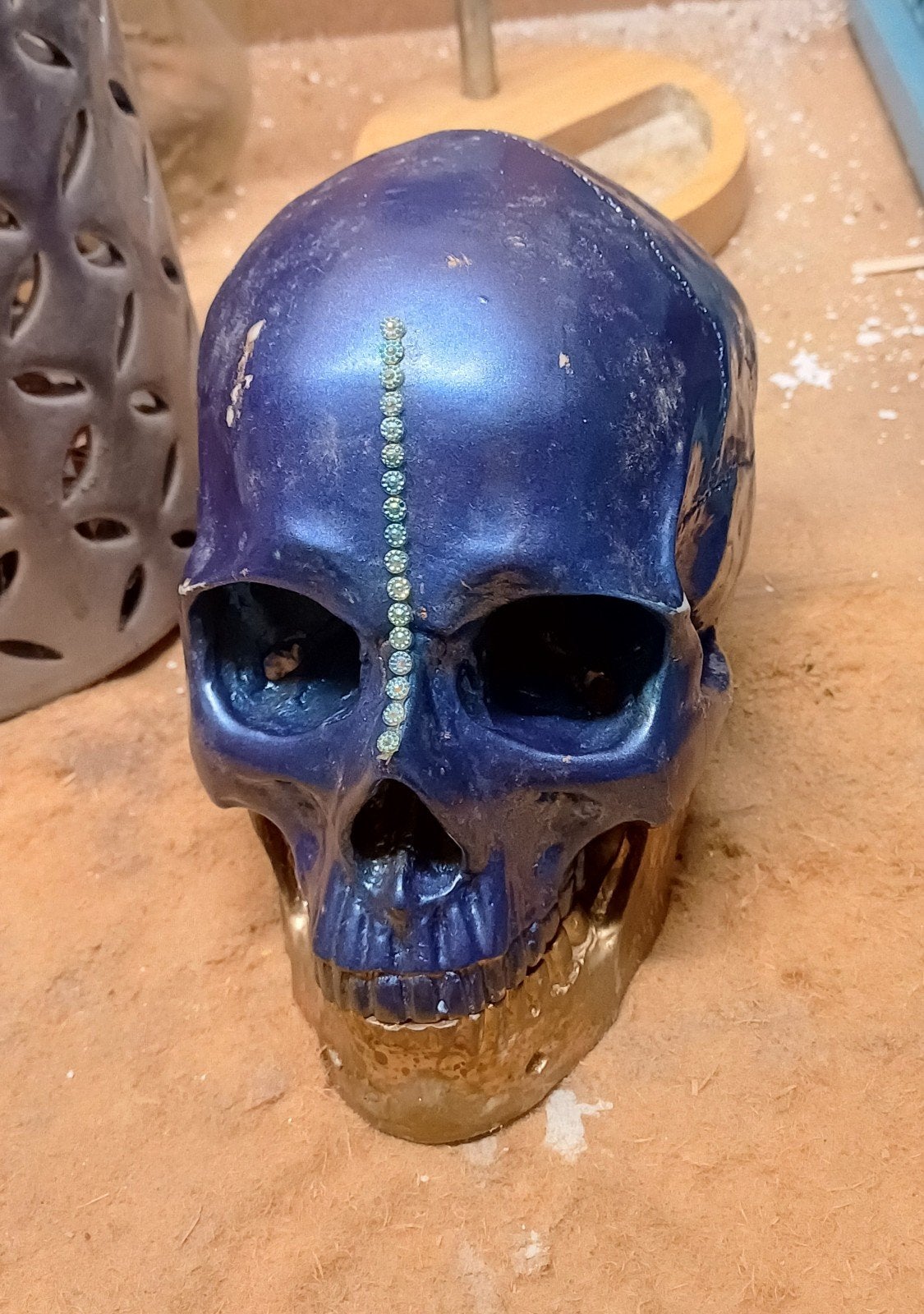 Unieke Blauwe Schedel Decoratie met Gouden Details, Ophalen of Verzenden