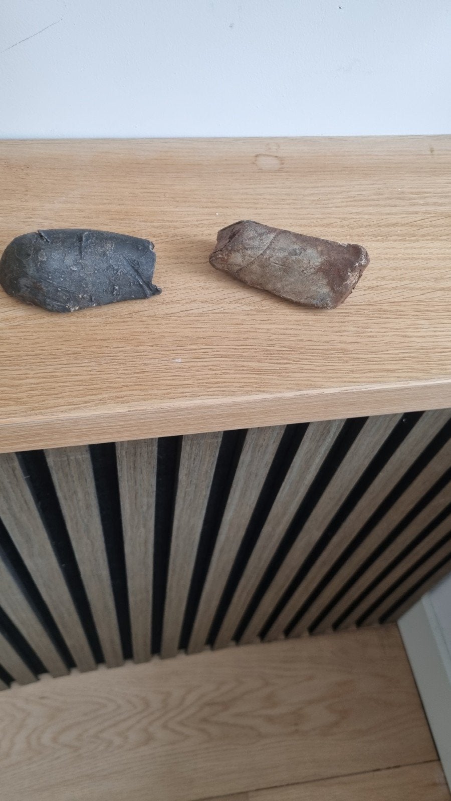 2 Kolfsloffen, waarvan 1 met stadswapen Amsterdam, Ophalen of Verzenden