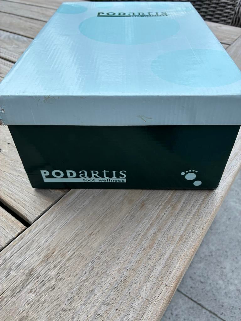Podartis nieuwe dames pantoffels, maat 40, nog in doos, Ophalen of Verzenden, Nieuw, Zwart, Pantoffels of Sloffen
