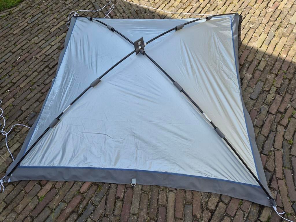 Blue Performance Vrijhangend Zonnescherm, Ophalen, Zo goed als nieuw