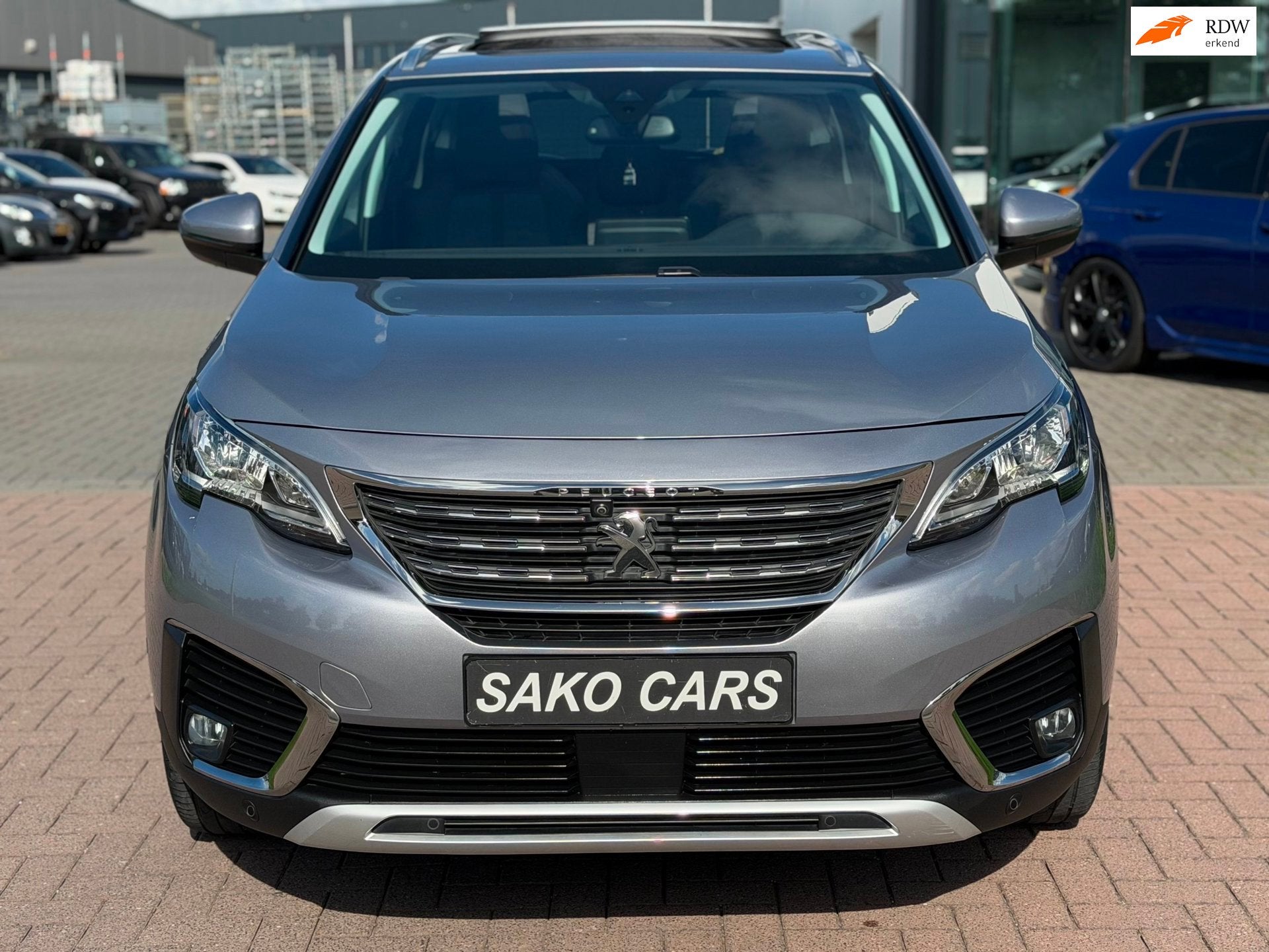 Peugeot 5008 1.2 PureTech Blue Lease GT-Line 2020 Pano 7 Per, Auto's, Dealer onderhouden, Gebruikt, Zwart, 1199 cc
