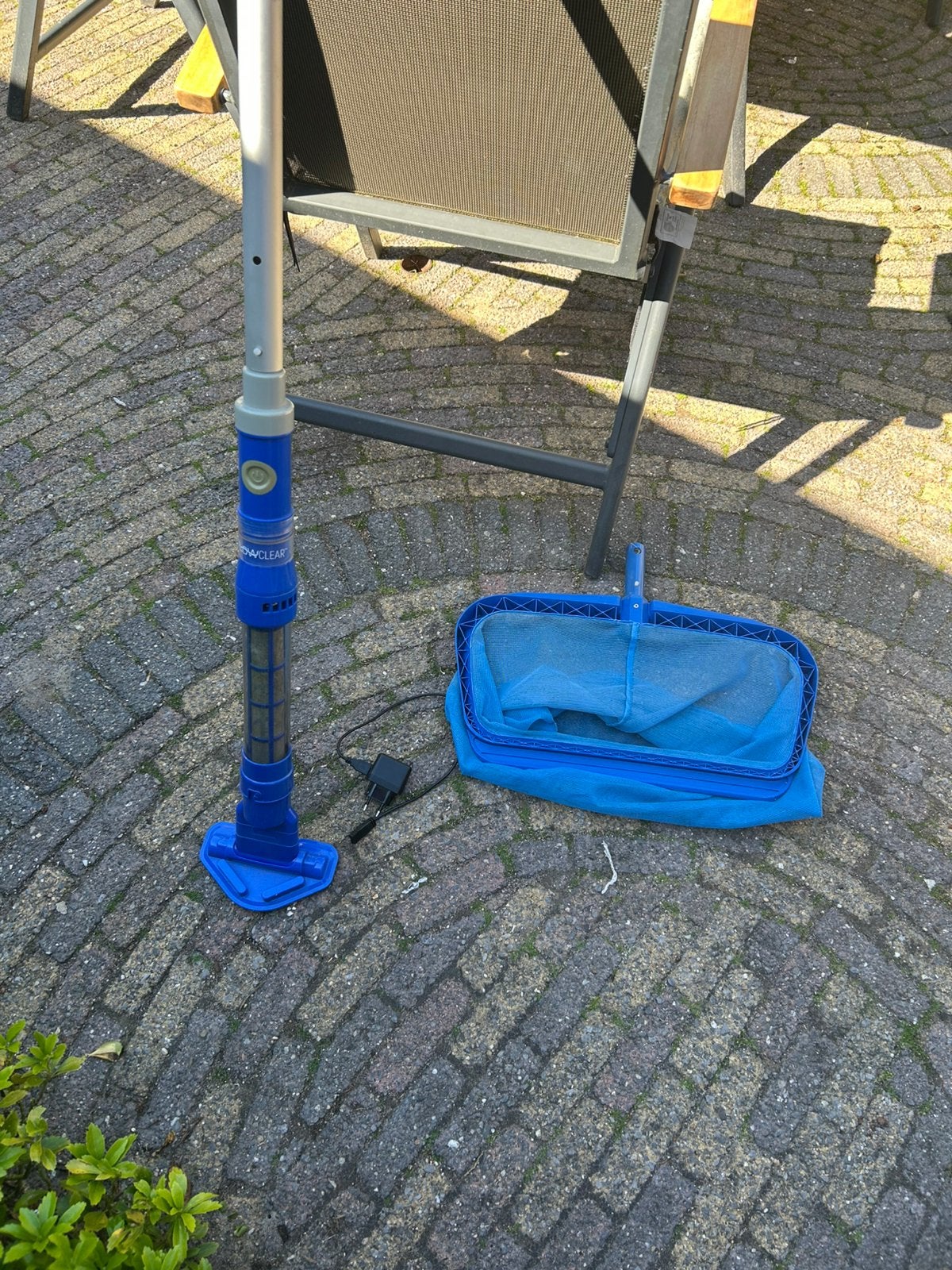 Zwembad stofzuiger en schepnet, Tuin en Terras, Ophalen of Verzenden, Zo goed als nieuw