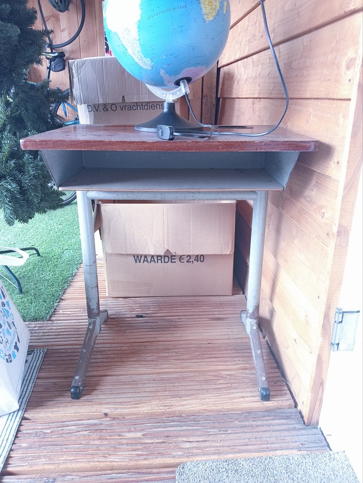 Vintage schoolbankje met metalen frame, Overige houtsoorten, Gebruikt, 50 tot 100 cm, Vintage, Industrieel