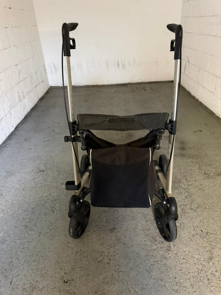SERVER ROLLATOR – INCLUSIEF ZAC, Ophalen of Verzenden, Zo goed als nieuw