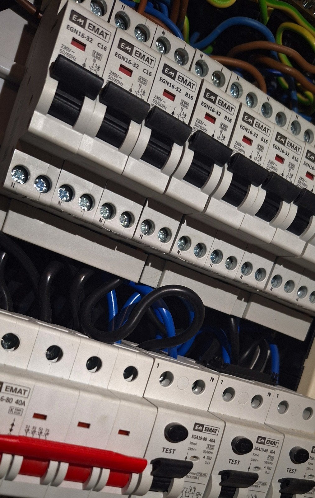 Elektricien nodig? Groepenkast, laadpaal, thuisaccu enz...., Diensten en Vakmensen, Elektriciens, 24-uursservice