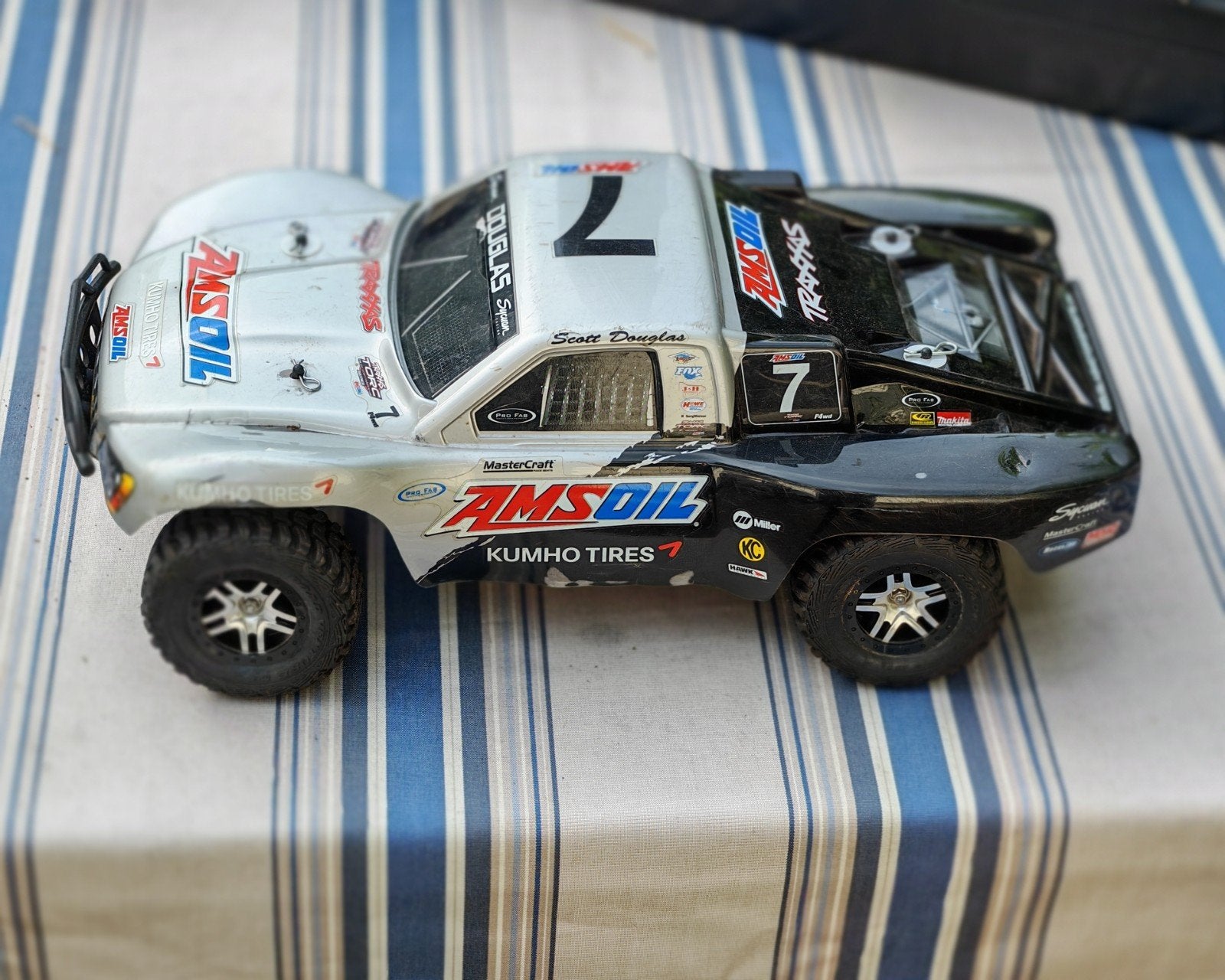Traxxas Slash 4x4 RC Auto met afstandsbediening, Elektro, Gebruikt, Auto offroad, Ophalen of Verzenden