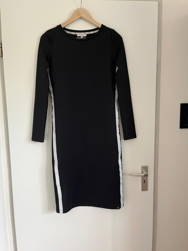 Zwarte basic effen middellange jurk, maat 34/XS Silver Creek, Zwart, Ophalen of Verzenden, Zo goed als nieuw, Maat 34 (XS) of kleiner