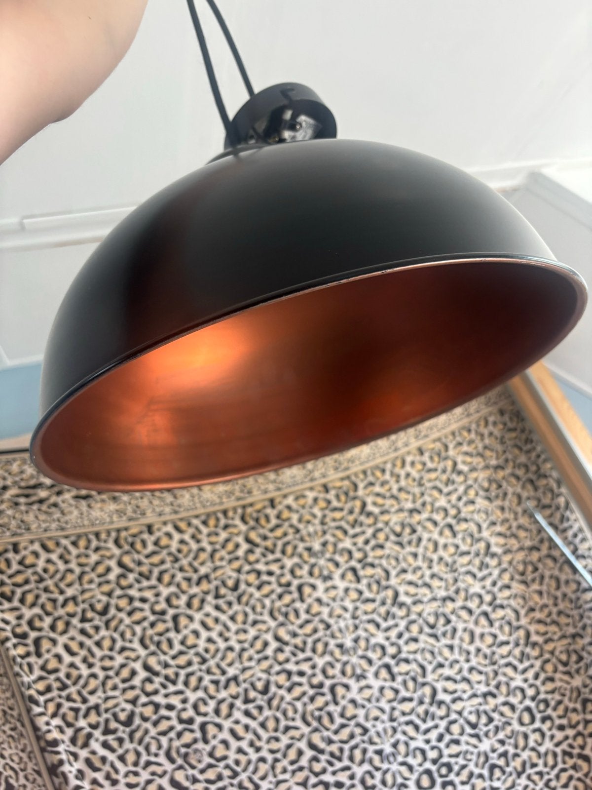 Zwarte hanglamp met koperen binnenkant, Ø 40 cm, Ophalen, Gebruikt, Metaal, E27 (groot)