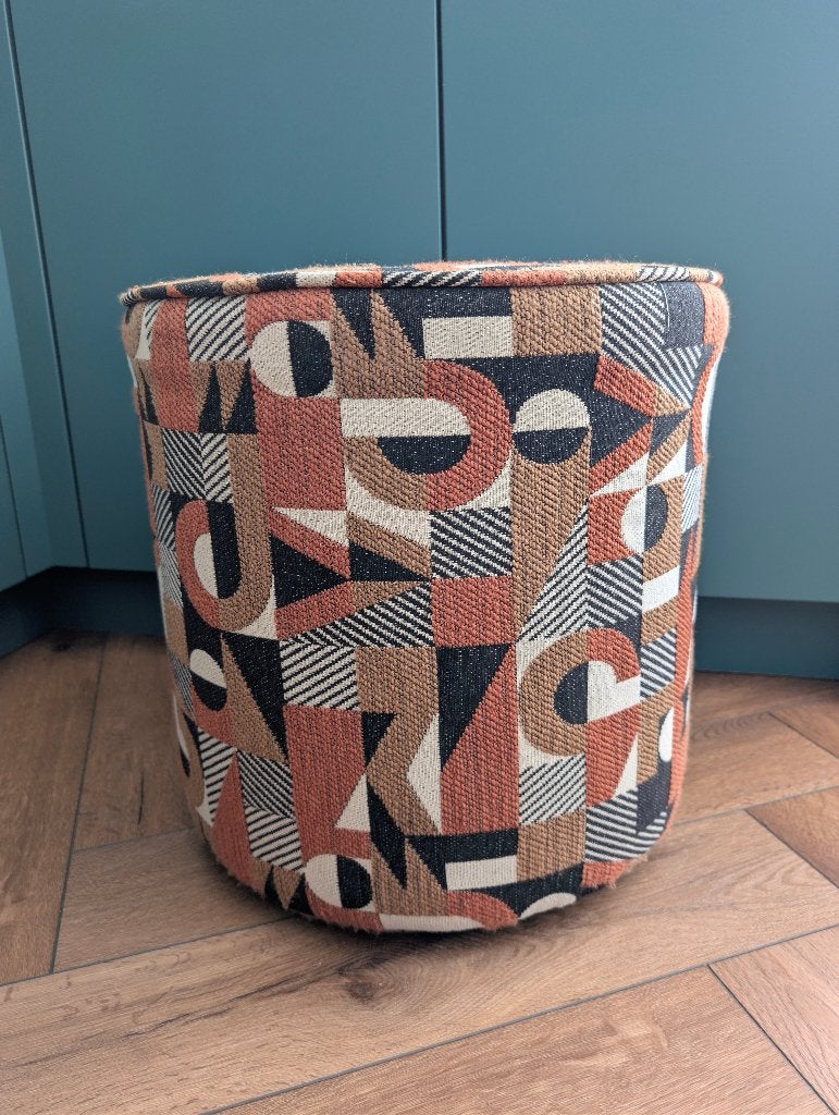 Poef / hocker grafisch roest melange design, Huis en Inrichting, Banken | Voetenbanken en Poefen, Ophalen, Minder dan 50 cm, Rond