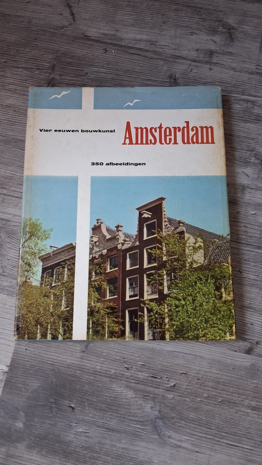 Vier eeuwen bouwkunst Amsterdam - Boek met gebruikerssporen, Gelezen, Allert de Lange, Ophalen of Verzenden, Architectuur algemeen