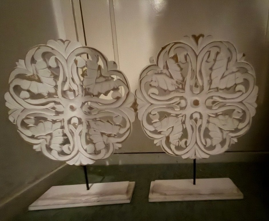2 Houten Ronde Ornamenten op Voet - Decoratief, Ophalen, Hout, Gebruikt, Landelijk