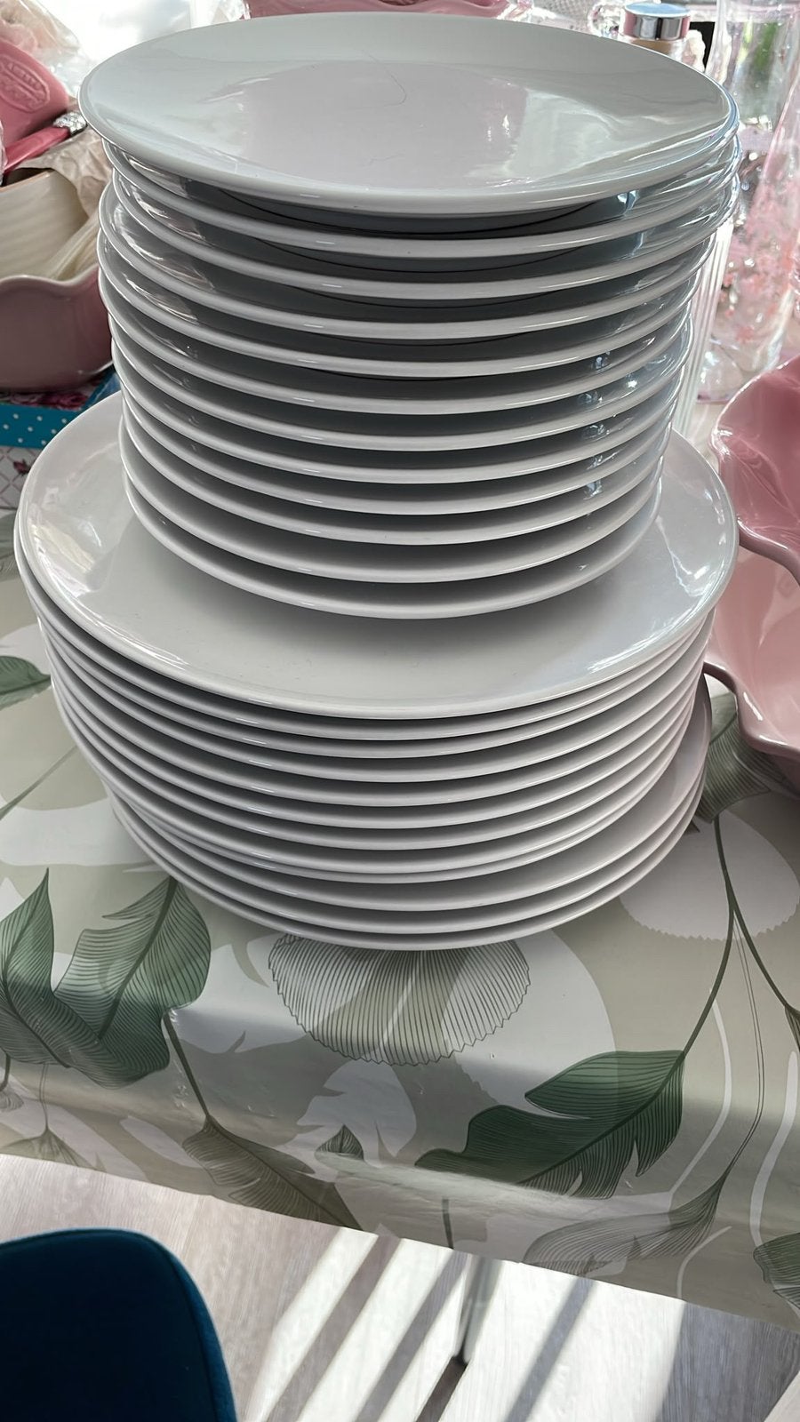 IKEA serviesset – witte/grijze borden, Ophalen of Verzenden
