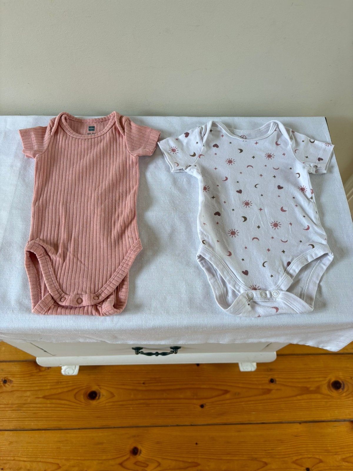 2 meisjes babyrompers maat 50/56, Kinderen en Baby's, Babykleding | Maat 56, Ophalen of Verzenden, Zo goed als nieuw, Meisje