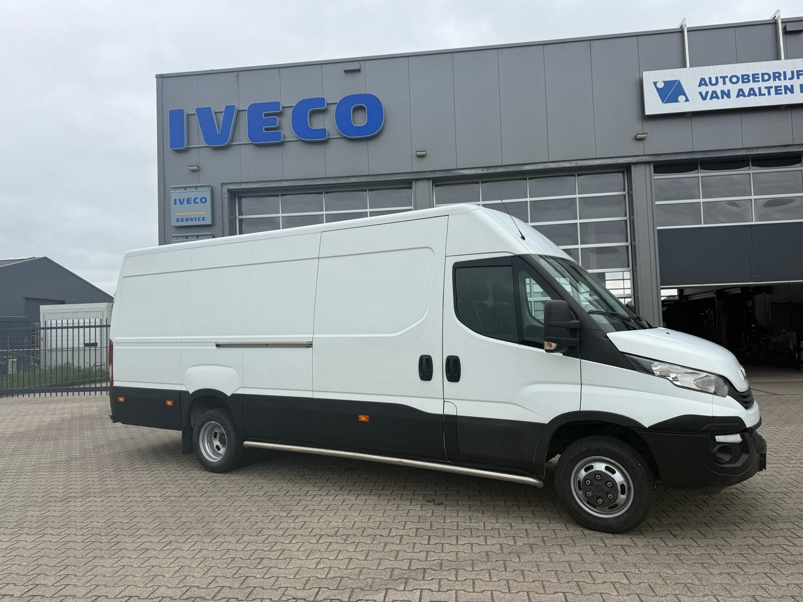 Iveco Daily 40C18 3.0D 132KW 2017, Automaat, Euro 6, 4 cilinders, Iveco
