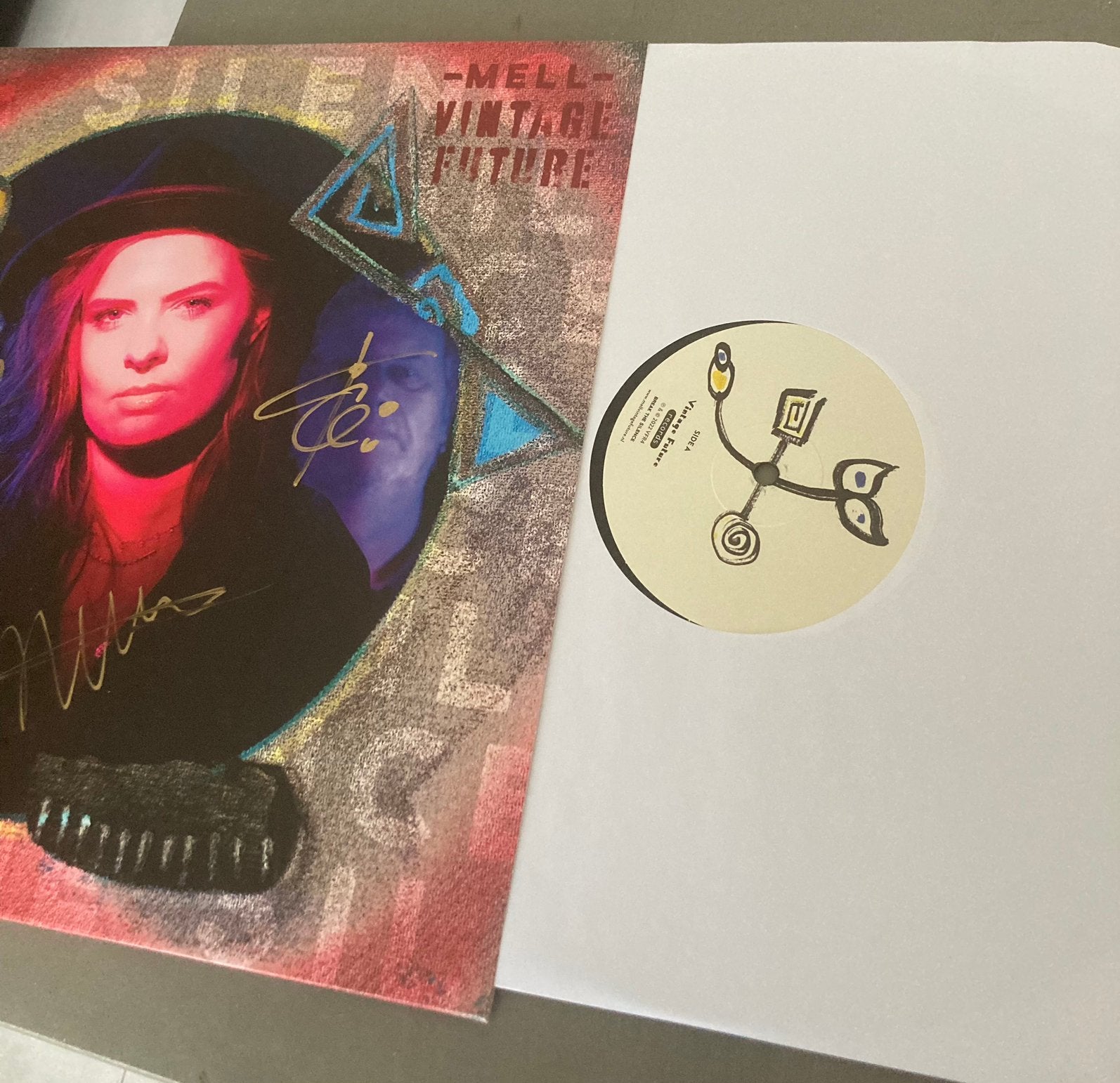 LP ‘signeren’ MELL - Vintage Future, Cd's en Dvd's, Ophalen, Nieuw in verpakking, Overige formaten, LP