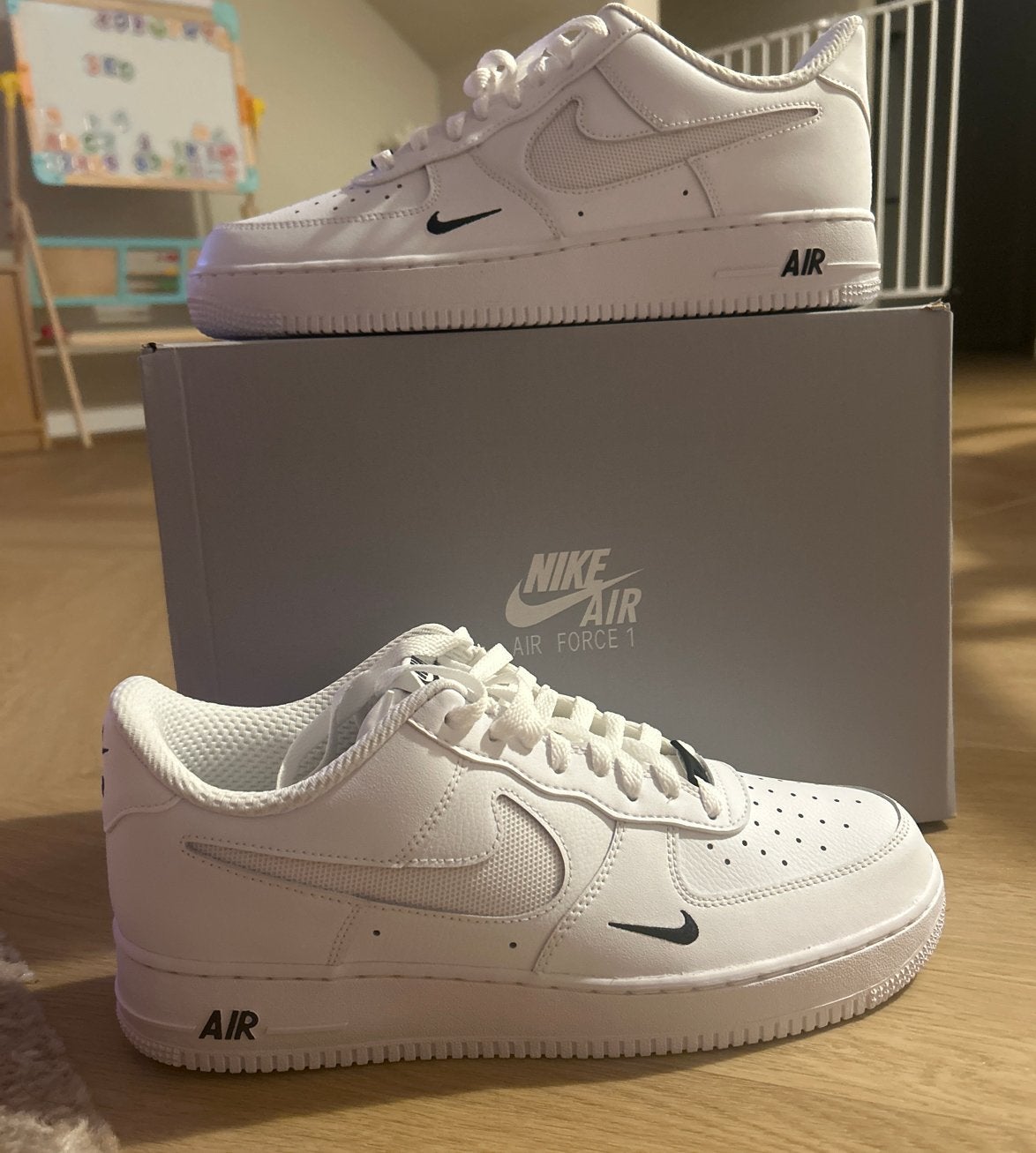 Origineel Nike Air Force 1 '07 LV8 - Maat 45 - Nieuw met bon, Ophalen of Verzenden, Nieuw, Wit, Sneakers of Gympen