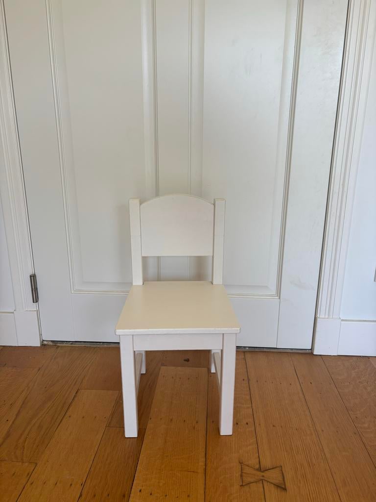 Witte kinderstoel - Stevig en compact, Ophalen of Verzenden, Gebruikt, Stoel(en)