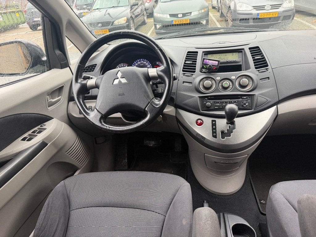 Mitsubishi GRANDIS 2.4-16V Intense 7PERS AUTOMITIC CRUISE DR, Auto's, 7 stoelen, Bedrijf, Verwarmde buitenspiegels, 93 €/maand