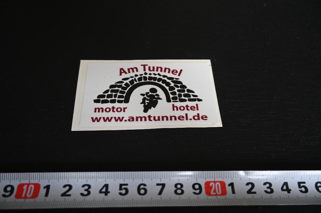 sticker Duitsland Am Tunnel motor hotel, Ophalen, Zo goed als nieuw