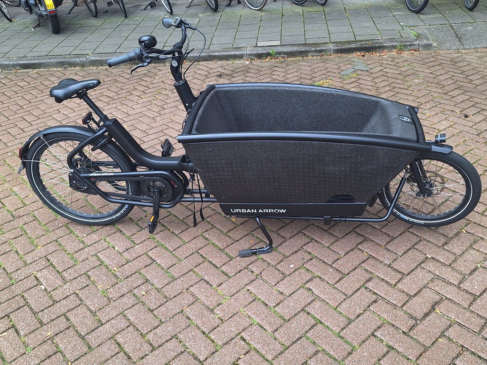 Nette Urban Arrow Family Bakfiets 6956 km!! Elektrisch, 3 kinderen, Elektrisch, Ophalen of Verzenden, Zo goed als nieuw