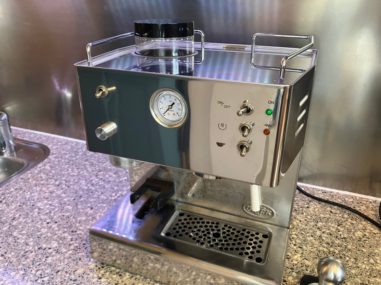 Quickmill 3035 met nieuwe zetgroep, Witgoed en Apparatuur, Ophalen, Espresso apparaat, Refurbished, 2 tot 4 kopjes