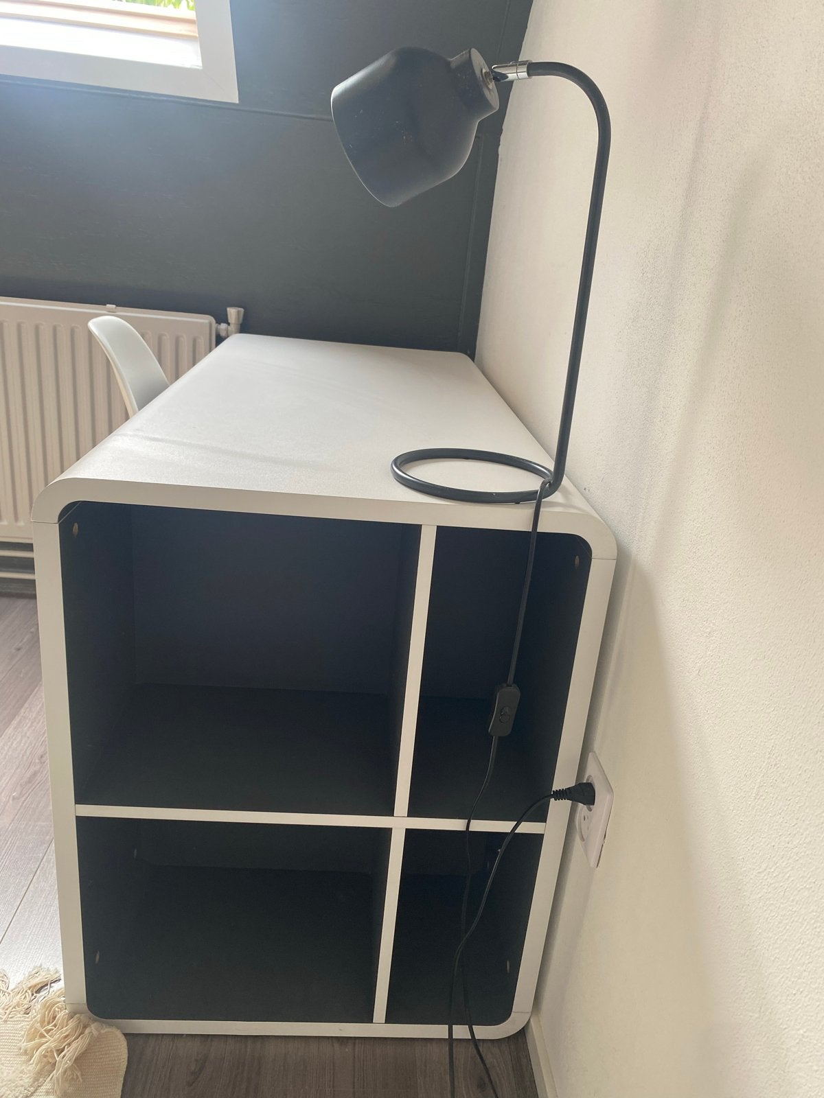 Modern wit bureau met opbergruimte, Ophalen, Opbergruimte, Gebruikt, Spaanplaat of MDF
