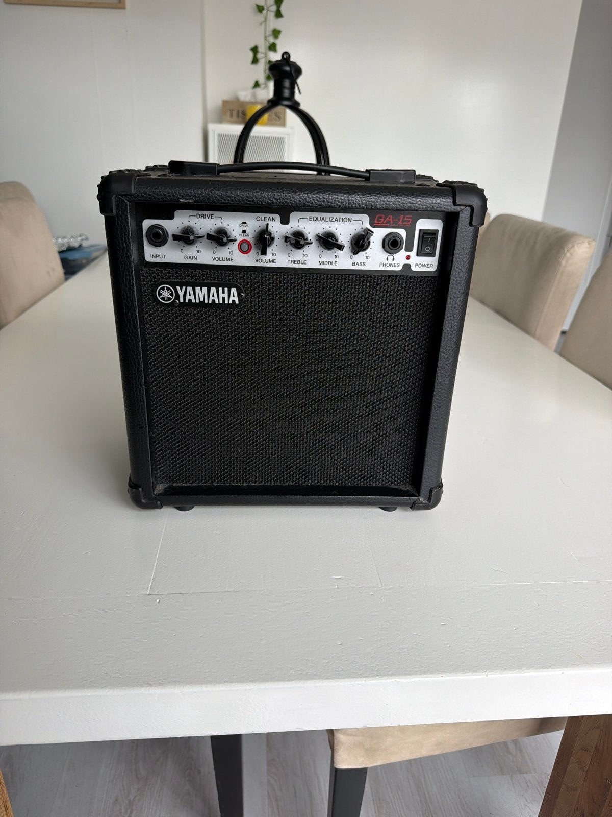 Yamaha GA-15 Gitaarversterker - Ideaal voor beginners, Muziek en Instrumenten, Ophalen, Gebruikt, Gitaar, Minder dan 50 watt