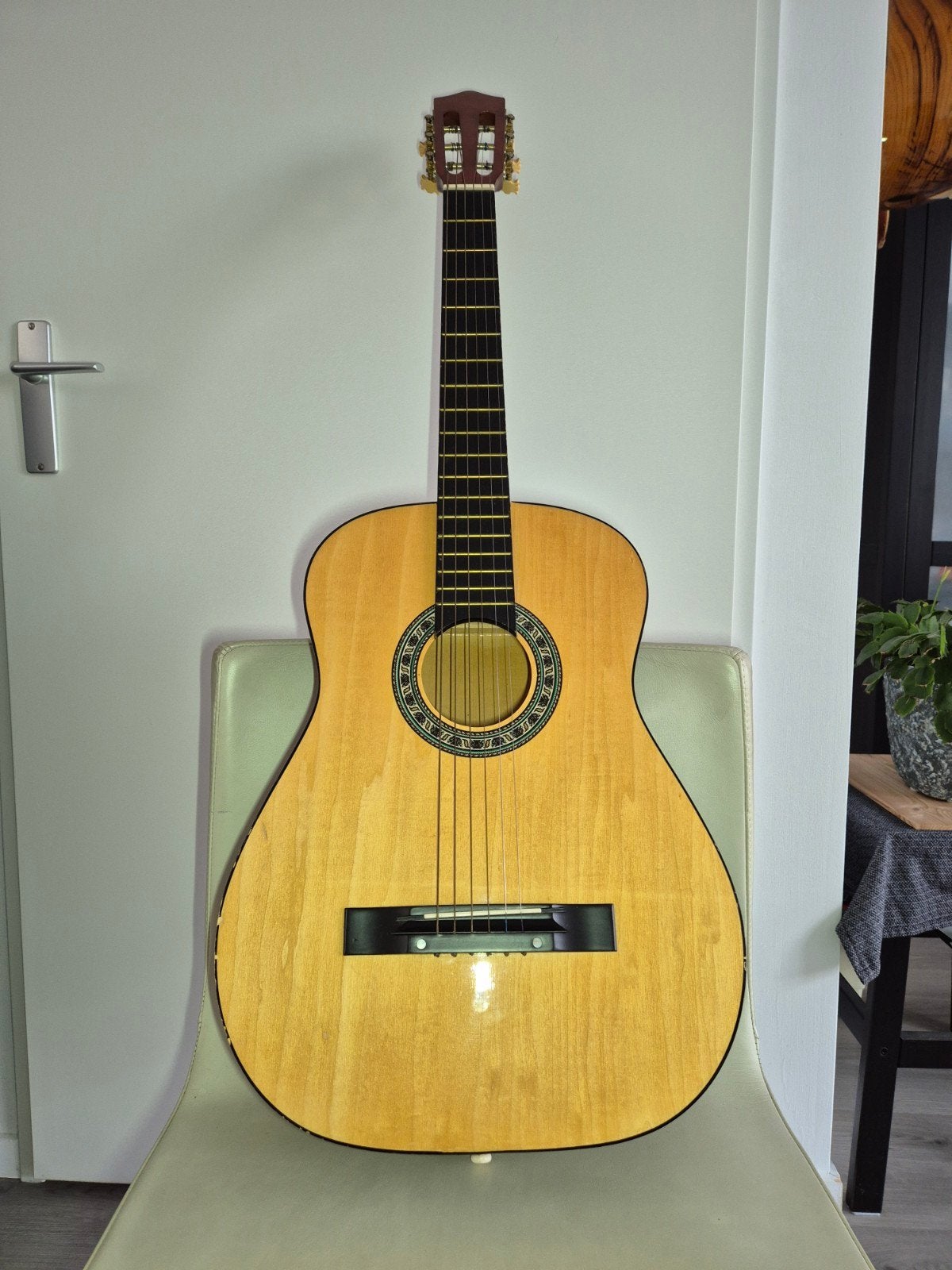 Klassieke gitaar - Gebruikt, maar goed bespeelbaar, Muziek en Instrumenten, Ophalen of Verzenden, Gebruikt, Klassieke of Spaanse gitaar