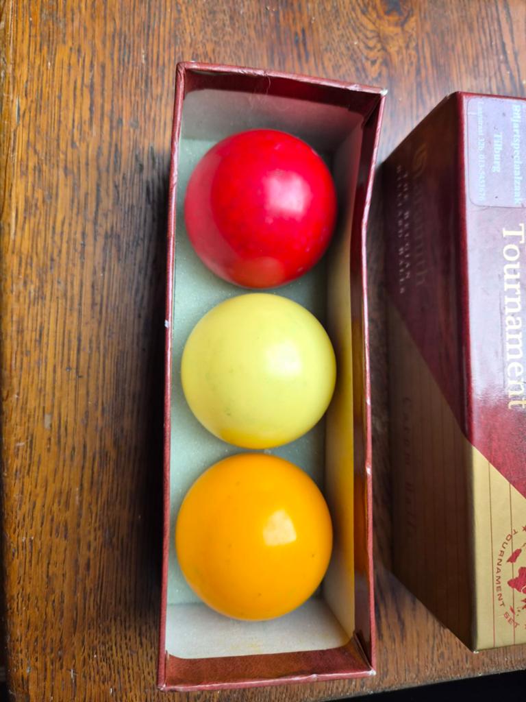 Biljartballen, Sport en Fitness, Biljarten en Poolen, Ophalen of Verzenden, Keu of Ballen