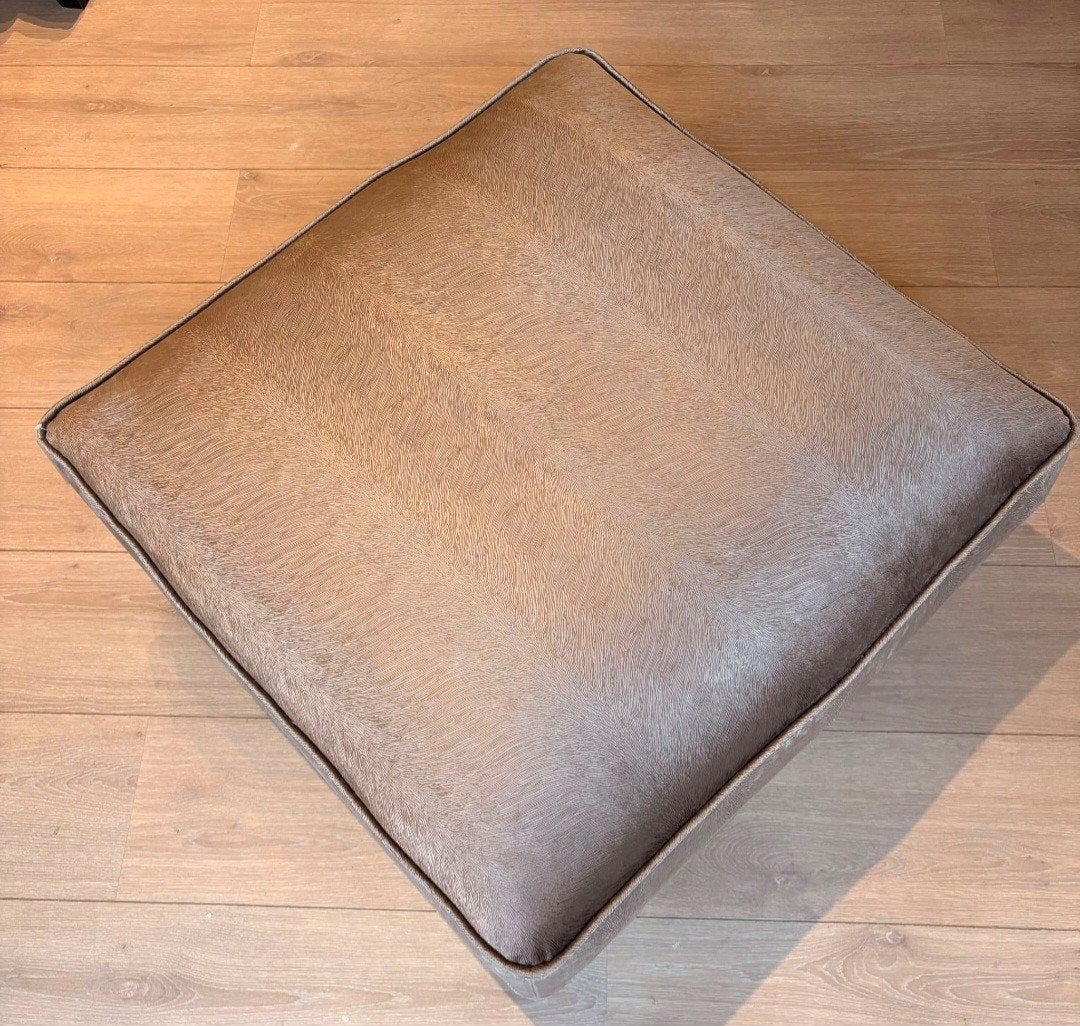 Hocker San remo UrbanSofa, Ophalen, 75 tot 100 cm, Zo goed als nieuw, 75 tot 100 cm