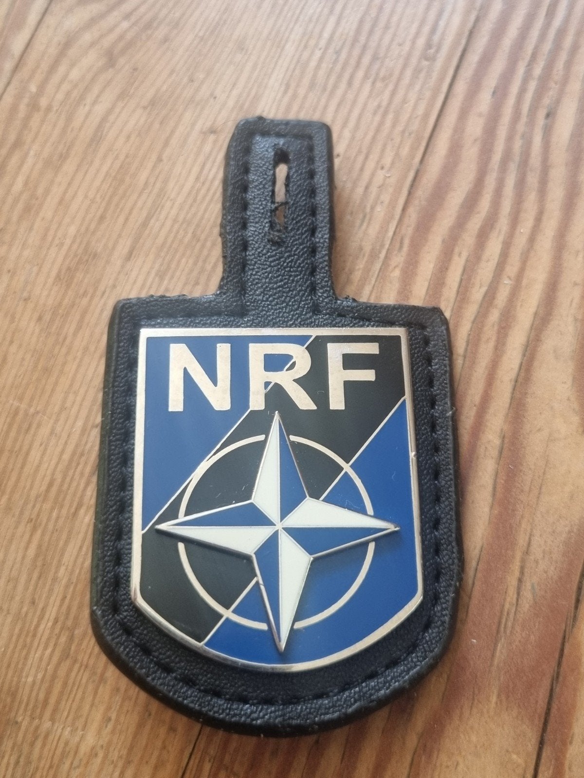 Borstzakhanger NRF, Verzamelen, Ophalen of Verzenden, Landmacht, Nederland, Embleem of Badge