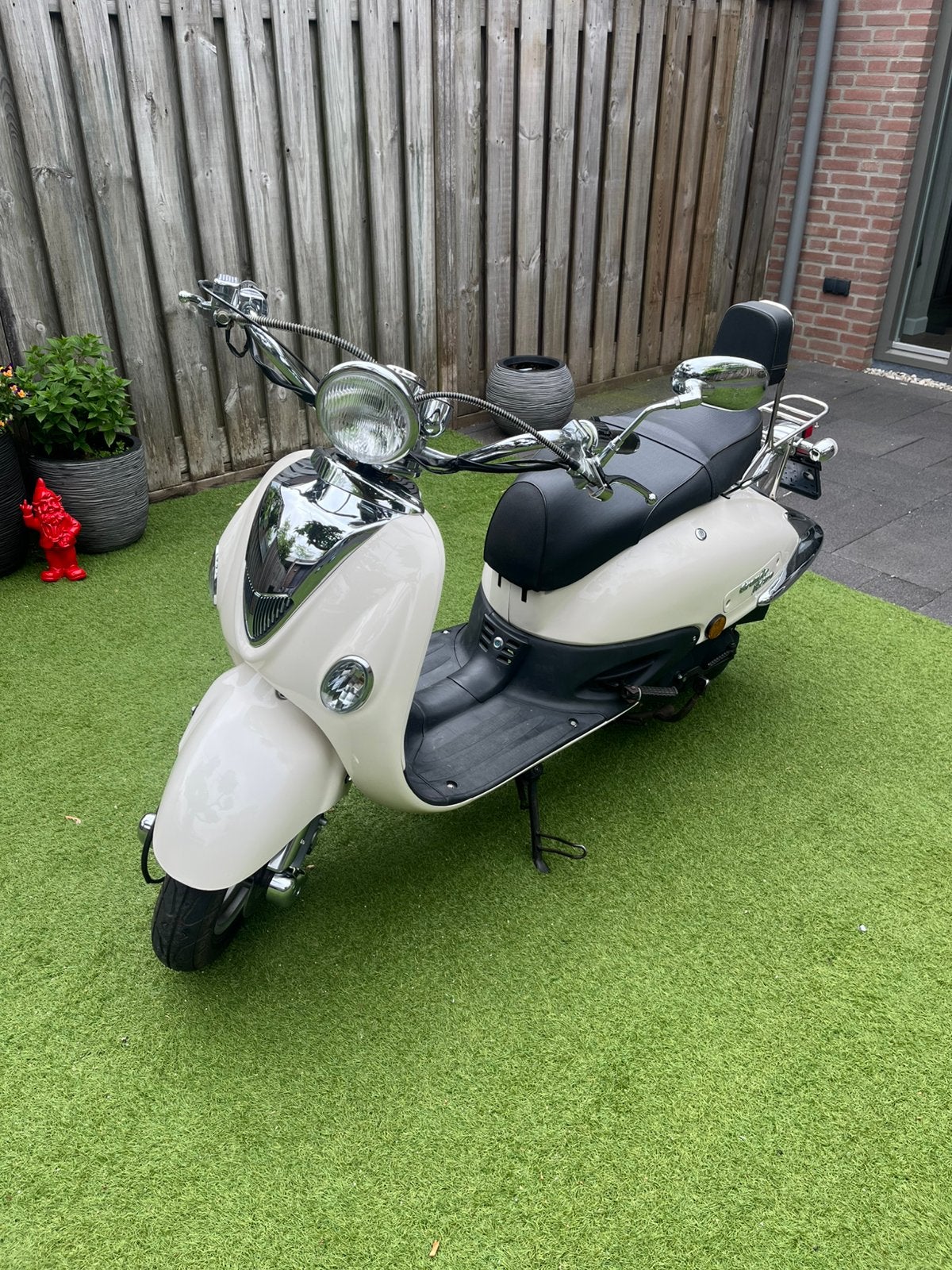Zeer nette Grande Retro scooter, Fietsen en Brommers, Snorfietsen en Snorscooters, Ophalen, Gebruikt, Benzine, Piaggio