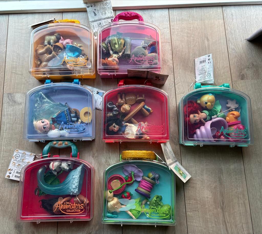 7 Originele Disney Animators' Collection Koffertjes, Ophalen, Assepoester of Belle, Zo goed als nieuw, Tas, Koffer of Zak