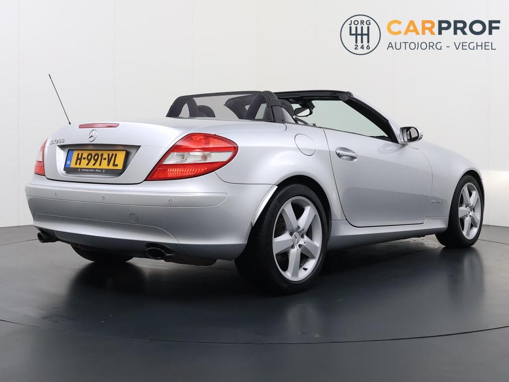 Mercedes-Benz SLK-klasse 200 K. Navigatie | Lichtmetalen vel, Auto's, Automaat, Gebruikt, Zwart, 4 cilinders