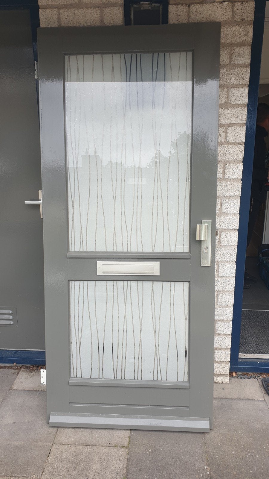 Hardhouten voordeur met knippen en deurbeslag, Ophalen, Gebruikt, 80 tot 100 cm, Buitendeur