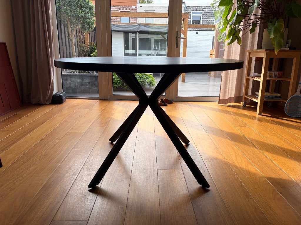 Moderne ronde eettafel, Ophalen, Rond, Zo goed als nieuw, Vier personen