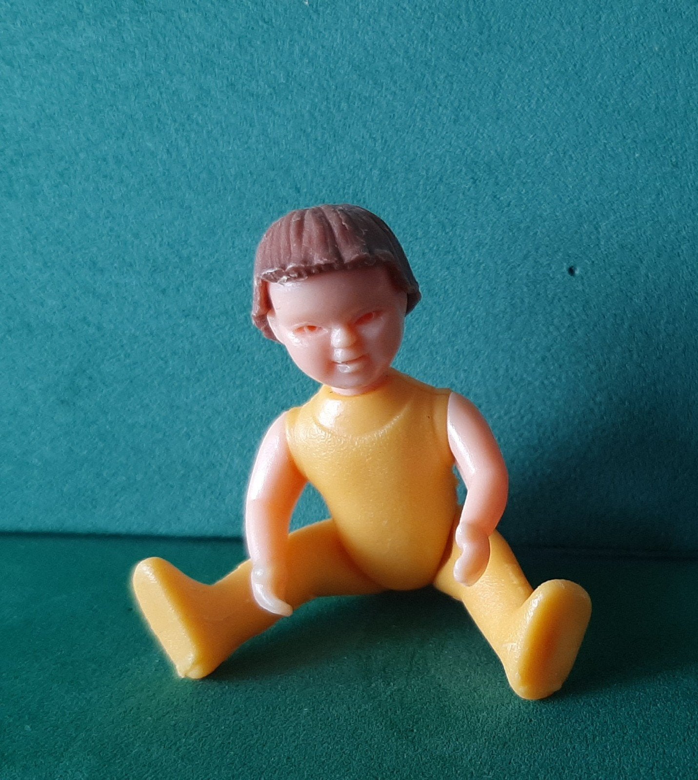 Ferrero Kinder Surprise figuur in vrijetijdskleding, Ophalen of Verzenden, Gebruikt