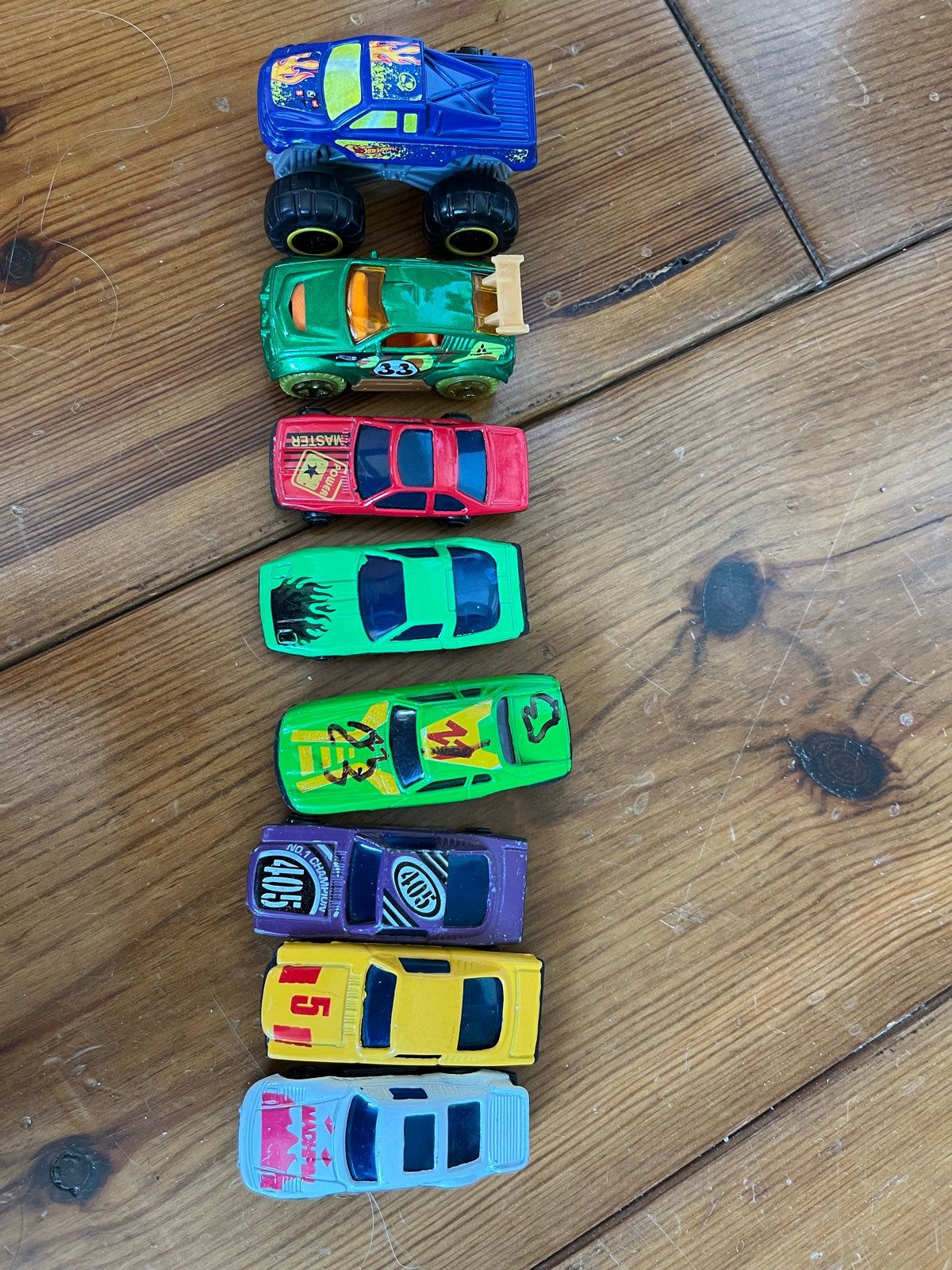 Partij van 9 speelgoedauto's en monstertrucks, Kinderen en Baby's, Speelgoed | Speelgoedvoertuigen, Ophalen of Verzenden, Gebruikt