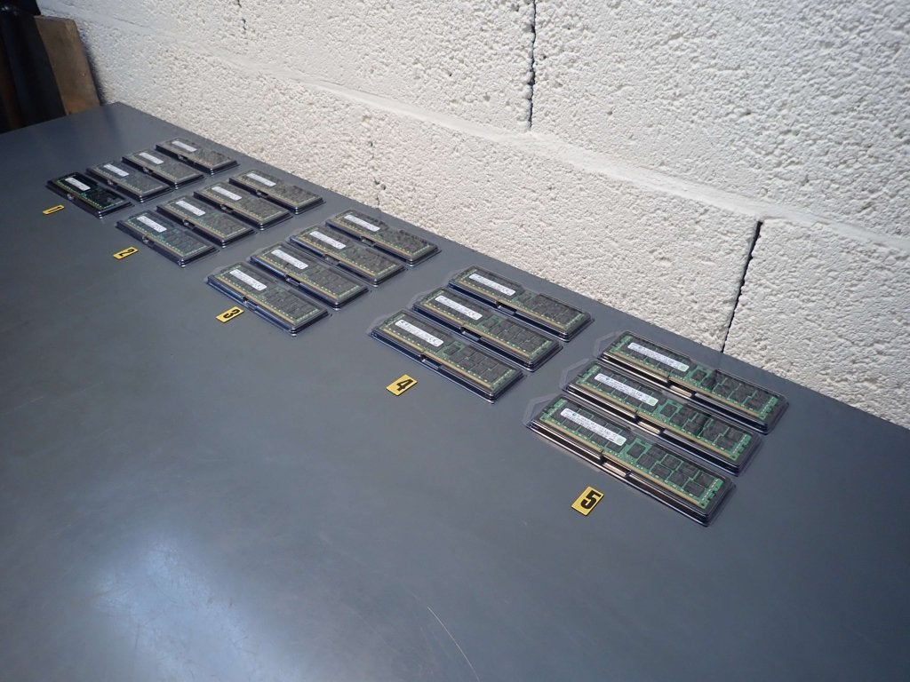 64GB DDR3 geheugen (4x16GB) Samsung  M393B2G70BH0-YK0 PC3L, Computers en Software, Niet ingevuld, Gebruikt, Niet ingevuld, DDR3