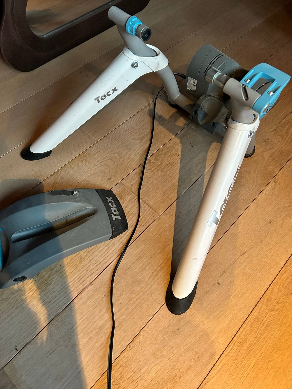 Tacx fietstrainer met voorwielsteun en trainerband, Ophalen, Gebruikt, Overige typen