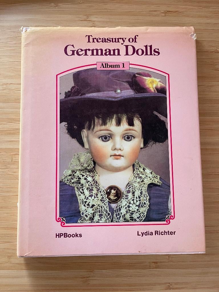 Treasury of German Dolls Album 1 Lydia Richter, Ophalen of Verzenden, Zo goed als nieuw, Poppen maken