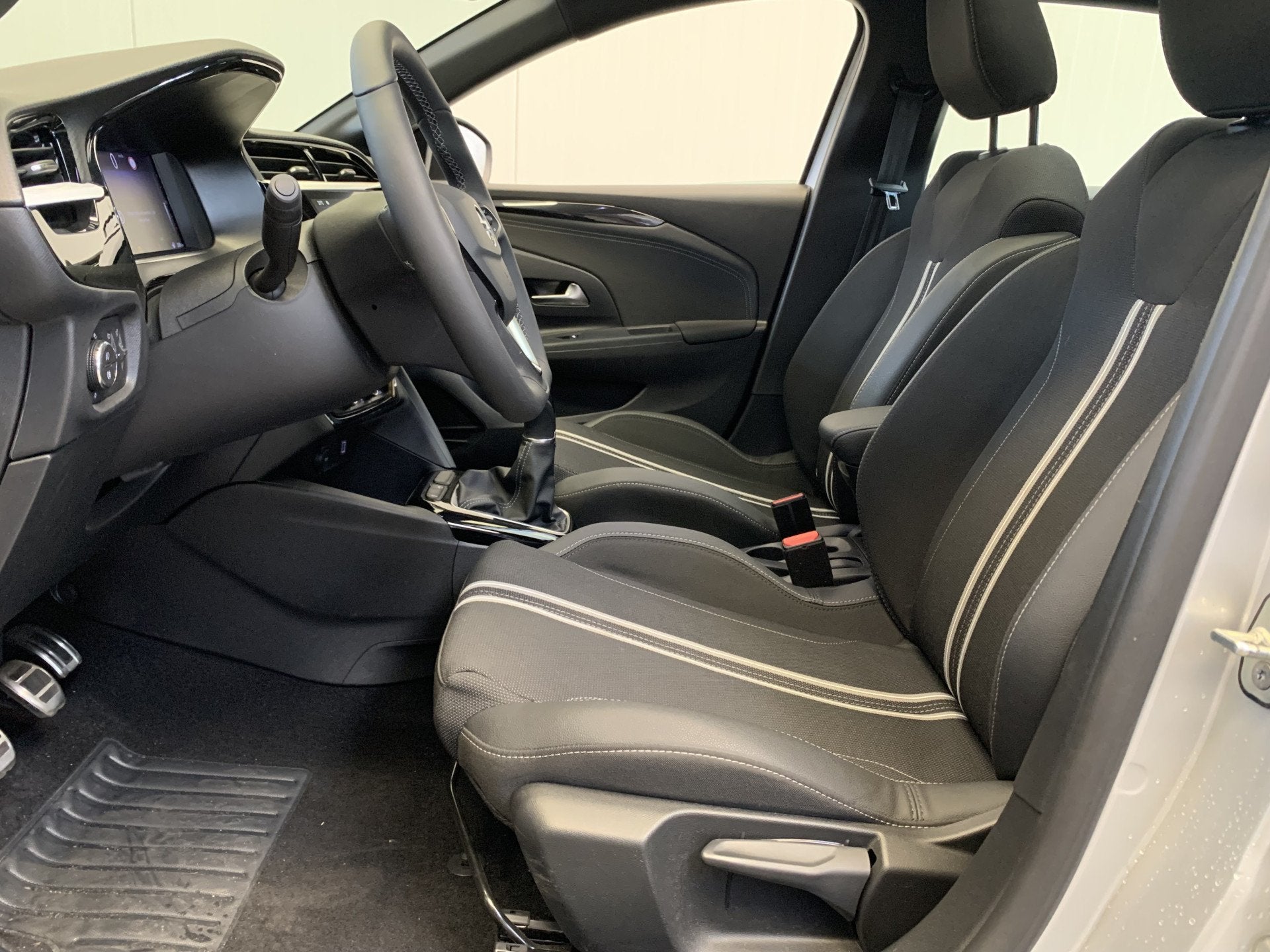 Opel Corsa 1.2 GS Sport PANODAK-CAMERA-SPORT INT-LED-CRUISE, Auto's, Opel, Voorwielaandrijving, 12 maanden, Stof, Gebruikt