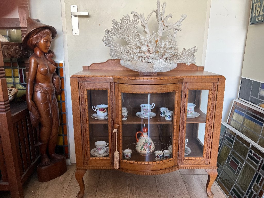 Brocante eiken grootmoederstijd theekastje met inhoud, Ophalen