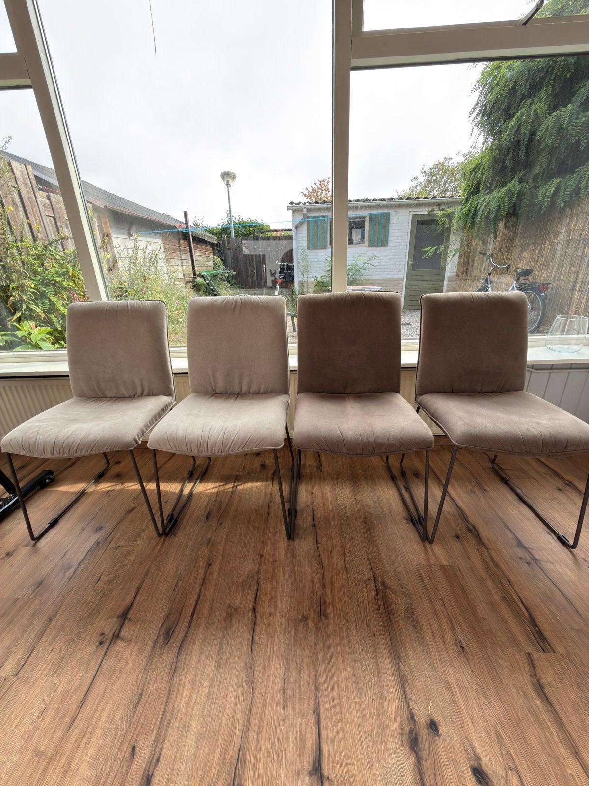 Set van 4 comfortabele eetkamerstoelen - Zo goed als nieuw, Bruin, Ophalen of Verzenden, Zo goed als nieuw, Vier