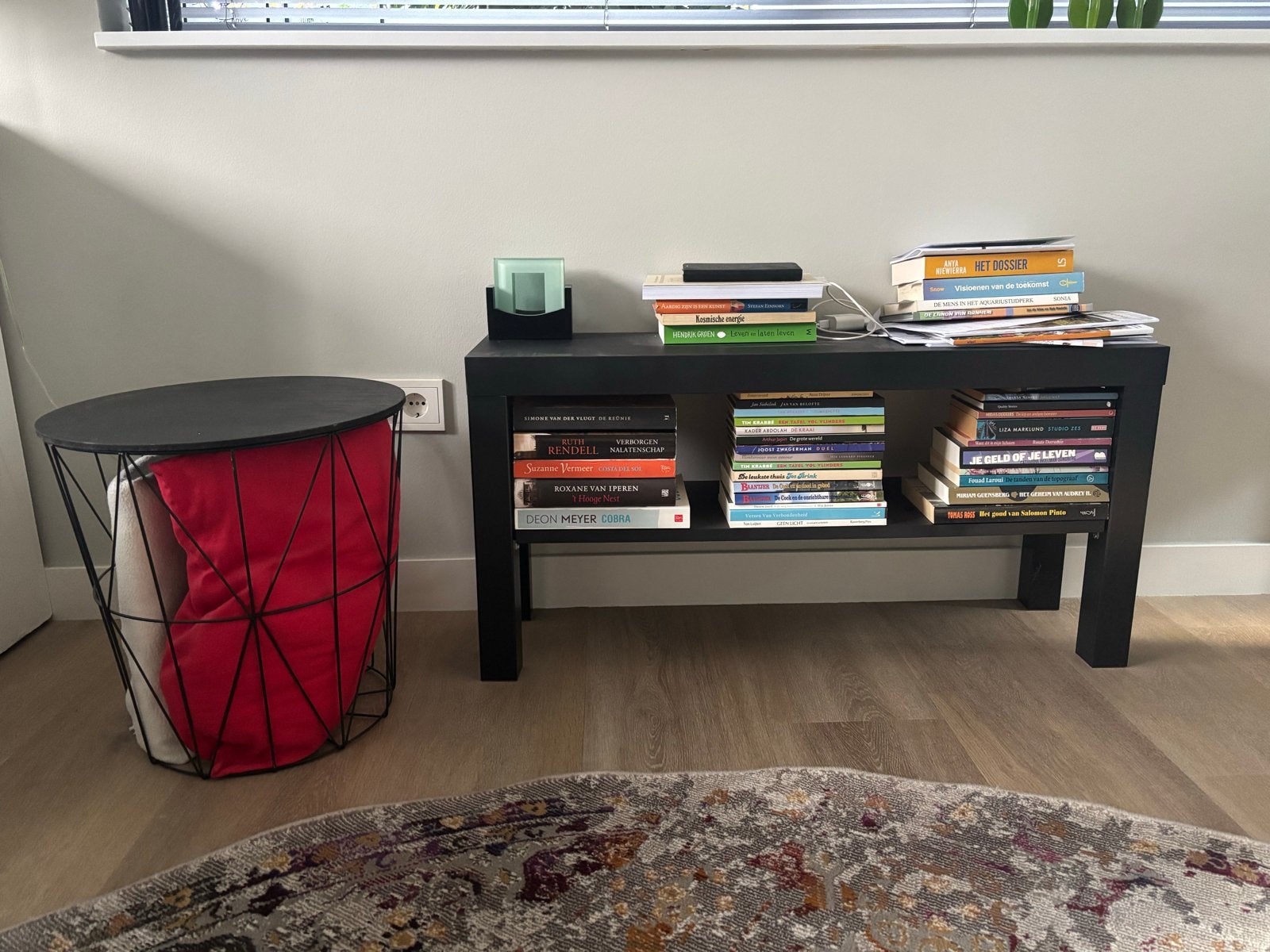 Tafeltje Lack (IKEA) en opbergmand/tafektje, Ophalen, Zo goed als nieuw