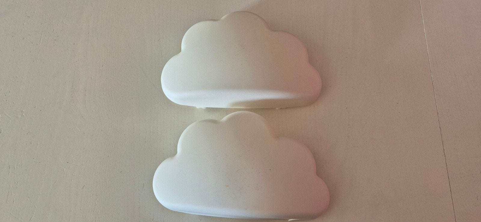 2x Wolk wandlampjes - Ideaal voor kinderkamer, Kunststof, Verzenden, Zo goed als nieuw, Wit