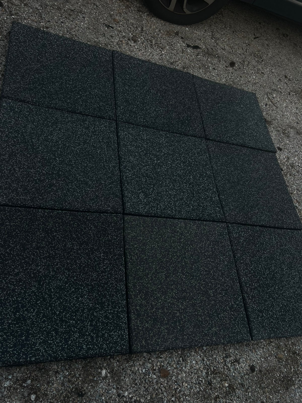 Zeer nette rubberen tegels 50x50x3 (656 stuks +\-), Ophalen, Zo goed als nieuw, Rubber, Overige typen